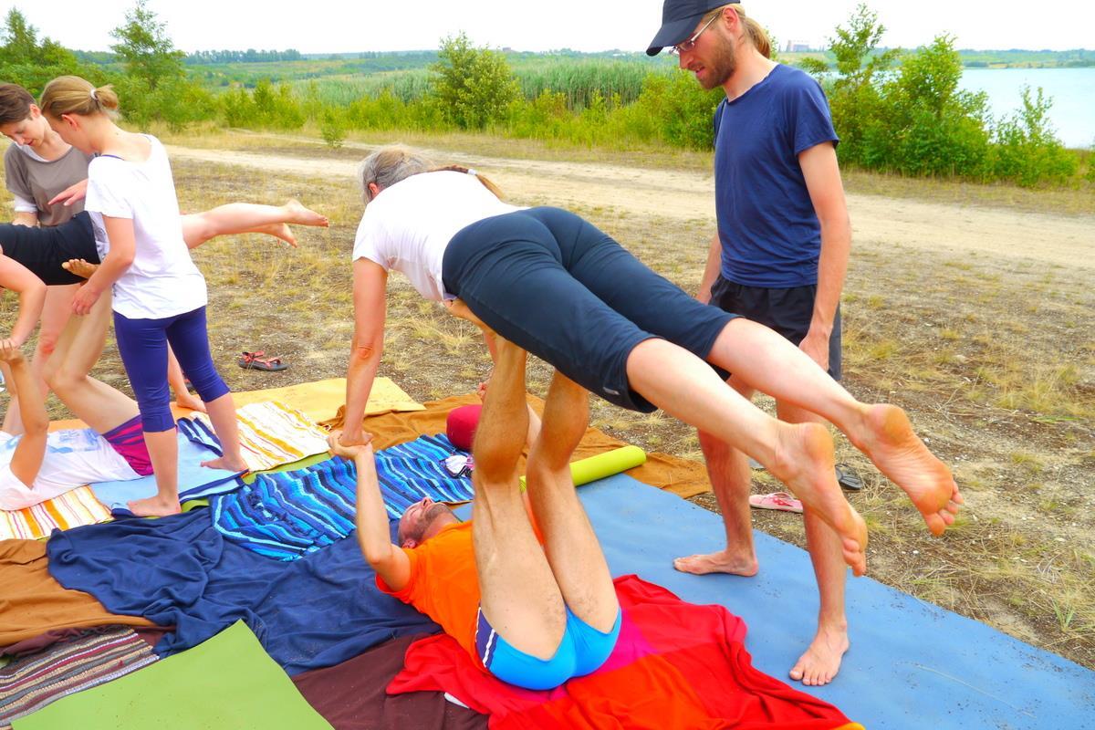 Acro Yoga Camp am Hainer See mit YMS