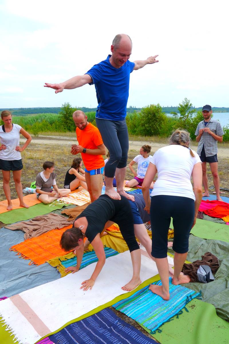 Acro Yoga Camp am Hainer See mit YMS